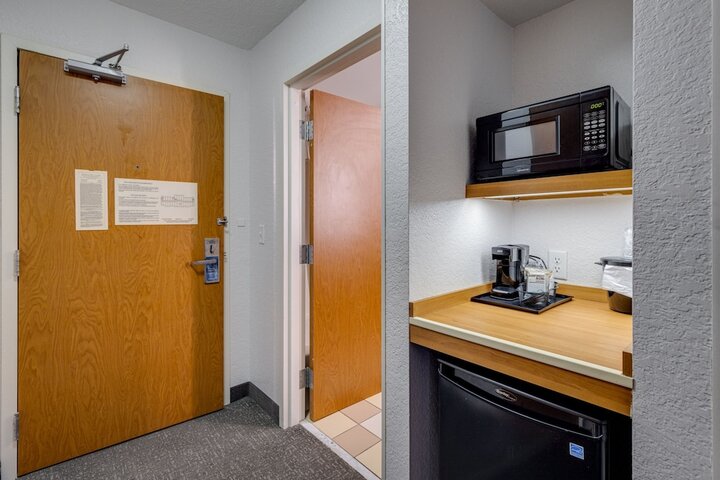 Room 44 of 68