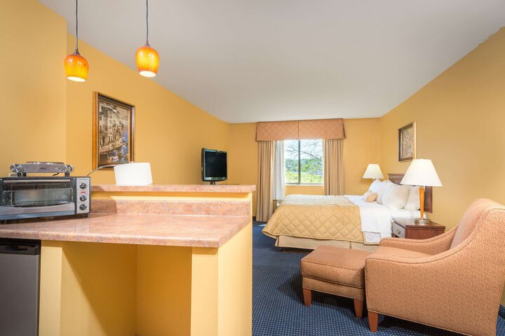 Room 14 of 25