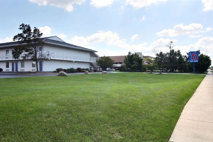 Motel 6 Middleburg Heights OH - Cleveland