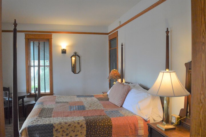 Roanoke Island Inn