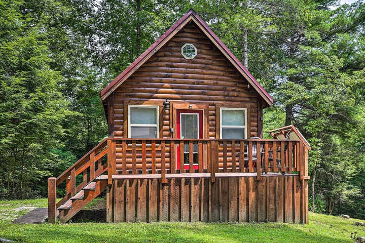 Off-the-grid Cabin Living in Red River Gorge!
