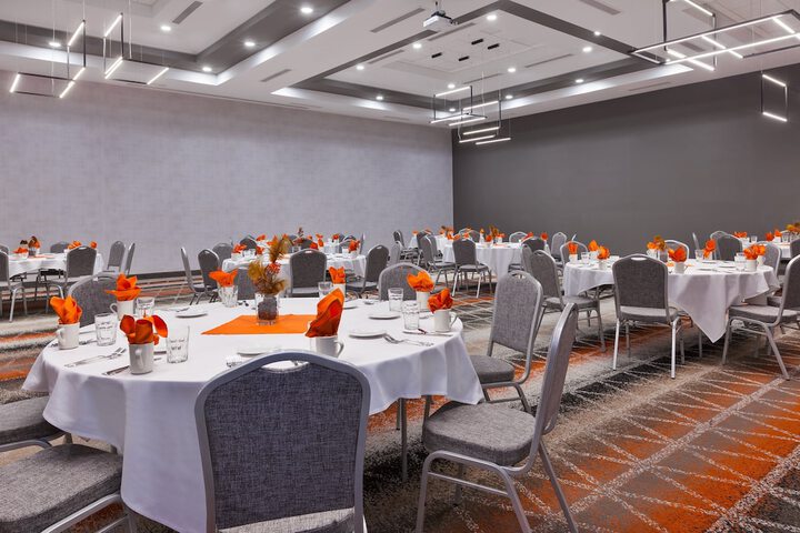 Holiday Inn & Suites Toledo Southwest - Perrysburg by IHG