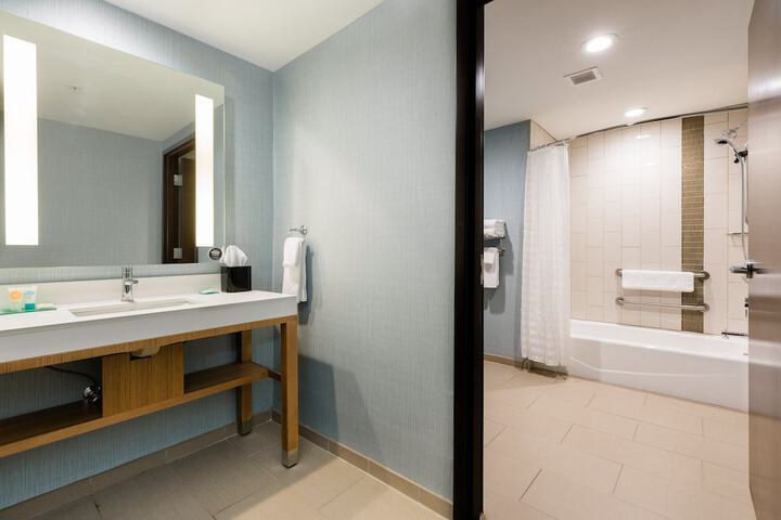 Room 14 of 25