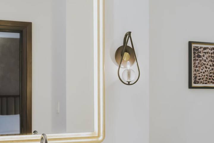The Peregrine Omaha Downtown Curio Collection by Hilton