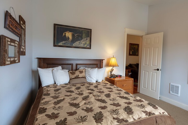 Yellowstone Valley Lodge an Ascend Collection Hotel