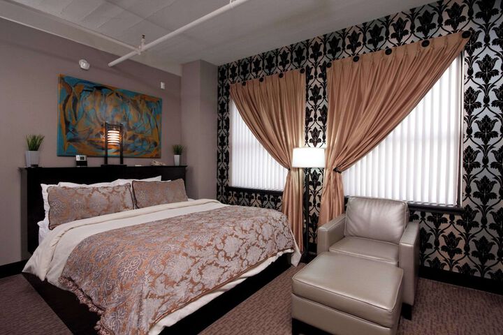 Room 52 of 65