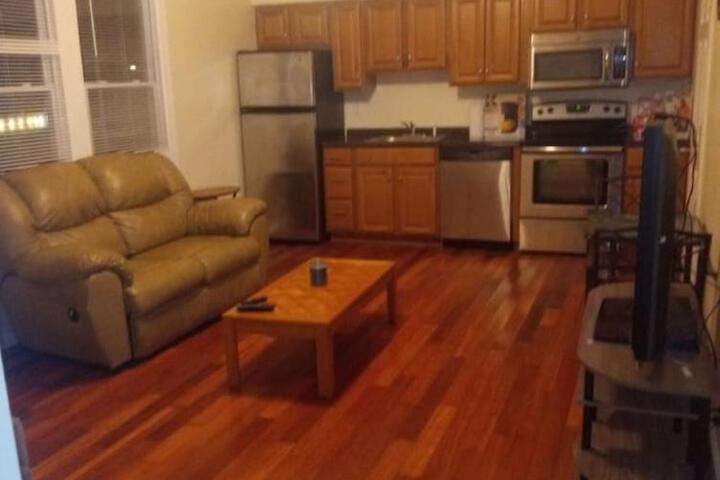 simple one bedroom free parking