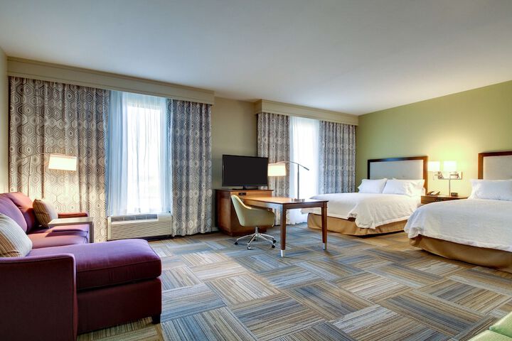 Room 33 of 50