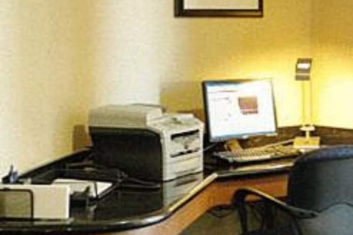 Business Center 19 of 20