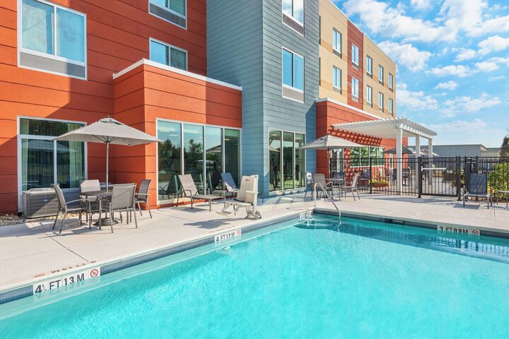 Pool 4 of 23