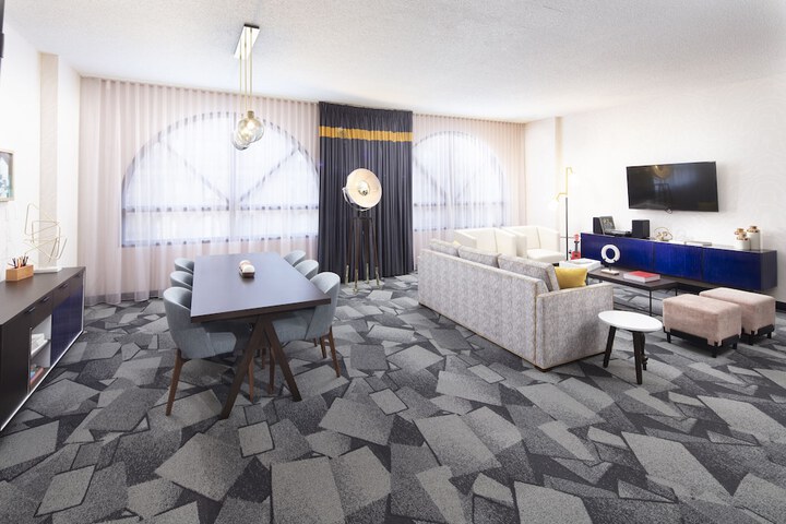 Room 48 of 74