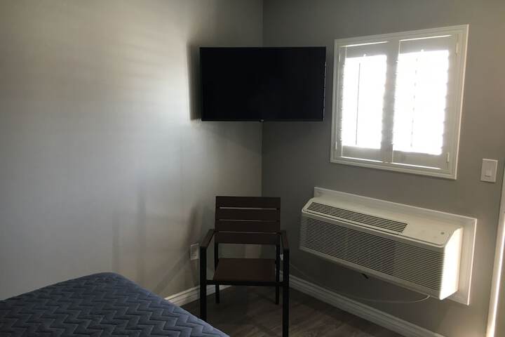 Room 11 of 20
