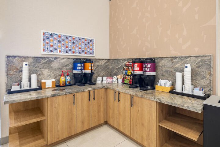 Hampton Inn & Suites by Hilton San Diego SeaWorld Near Old Town