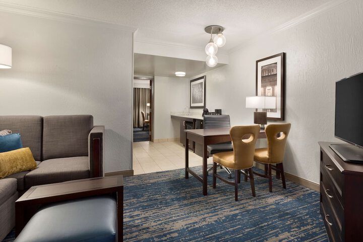 Room 15 of 43