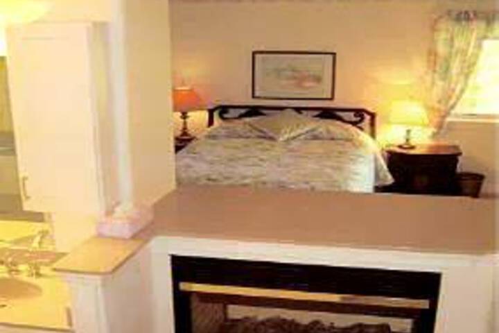 Tree Top Bed & Breakfast