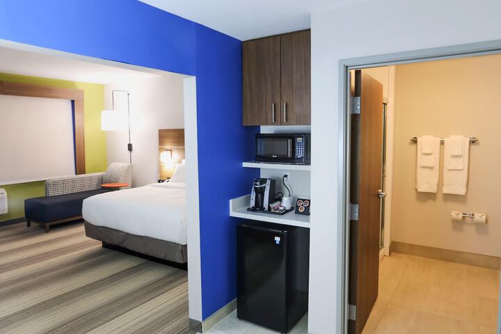 Room 25 of 72