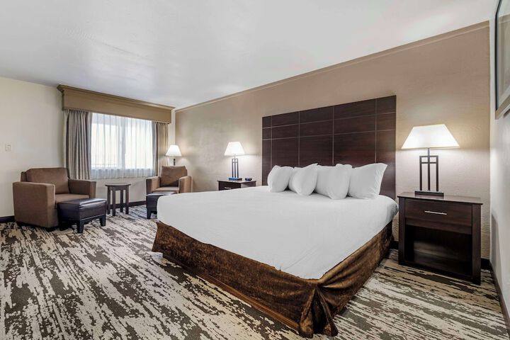 Room 28 of 43