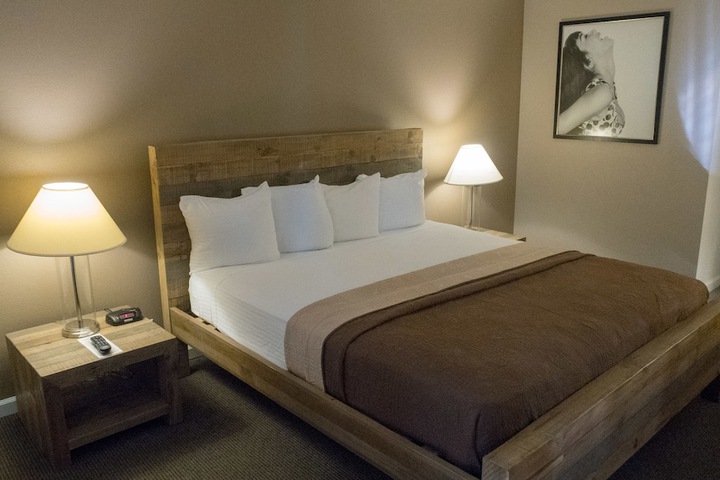 Room 44 of 63