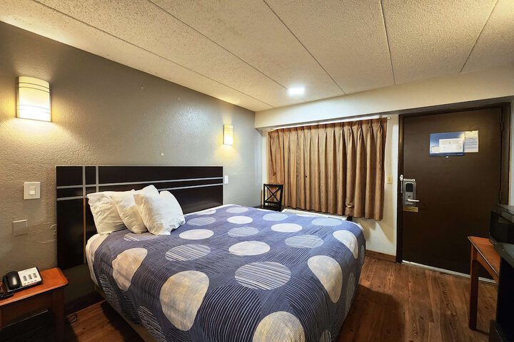 Room 15 of 67