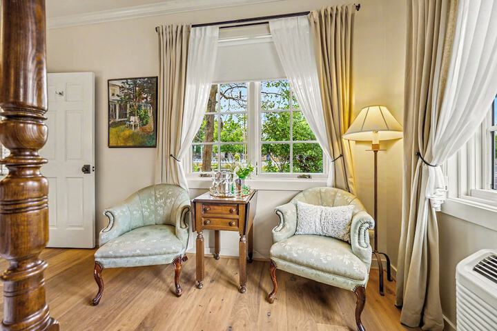 McCully House Inn