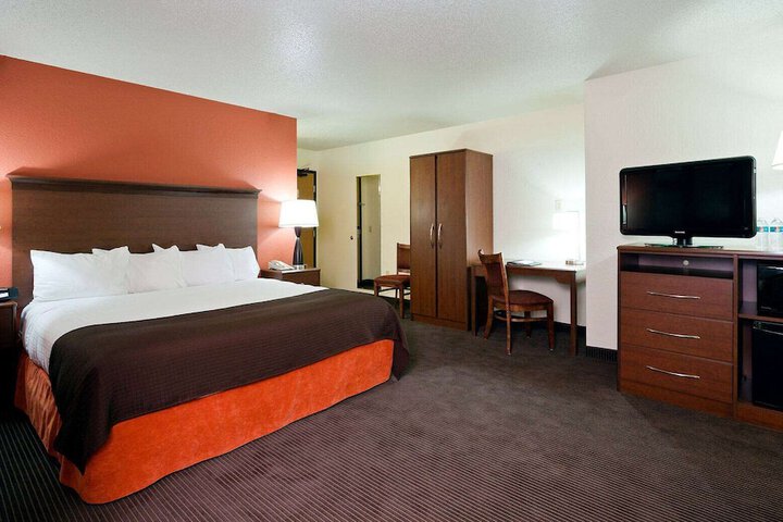 Room 12 of 21