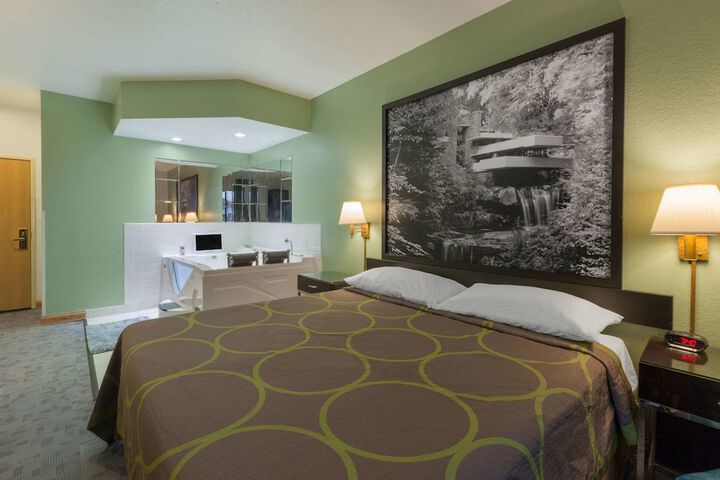 Room 43 of 72