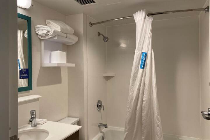 Room 30 of 70