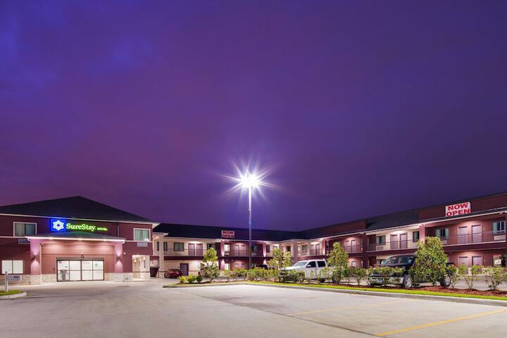Hotel 2 of 41