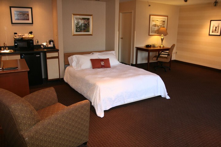 Room 30 of 77