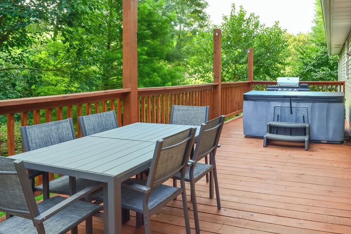 Campton Cottage w / Hot Tub Near Hiking + Climbing