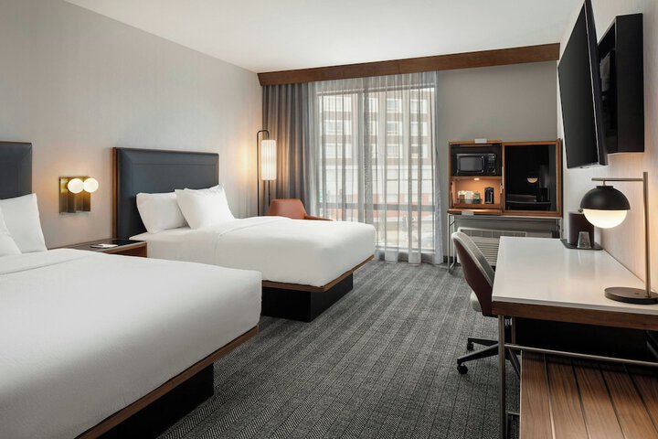 Room 20 of 38