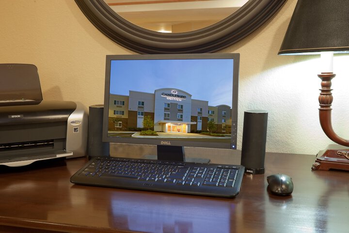 Business Center 21 of 22