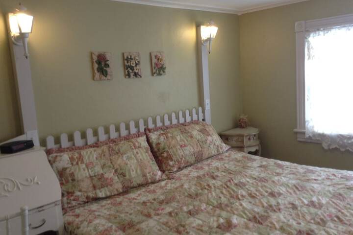 Room 93 of 182