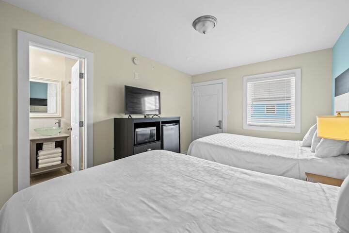 Room 27 of 46