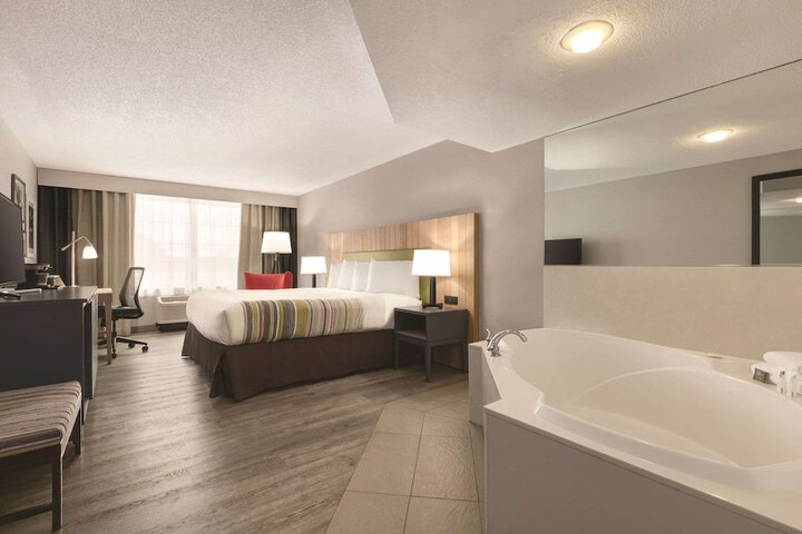 Room 20 of 33