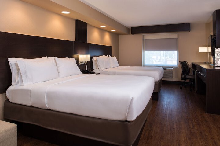 Room 42 of 103