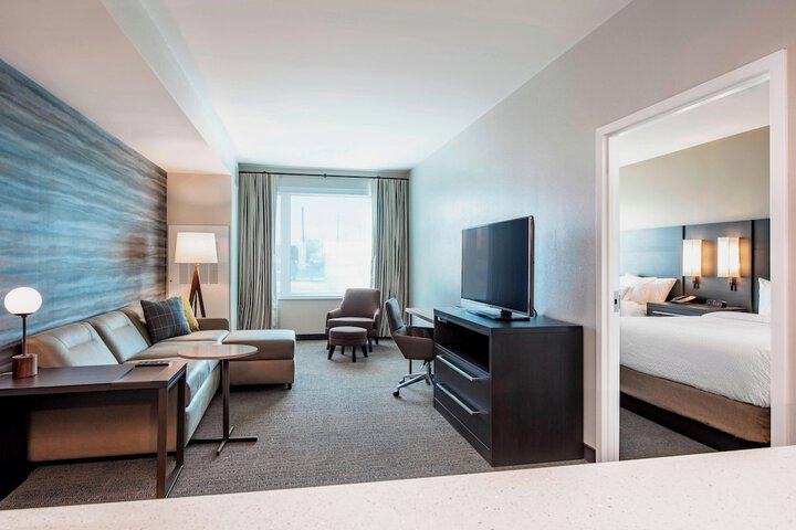 Room 25 of 46