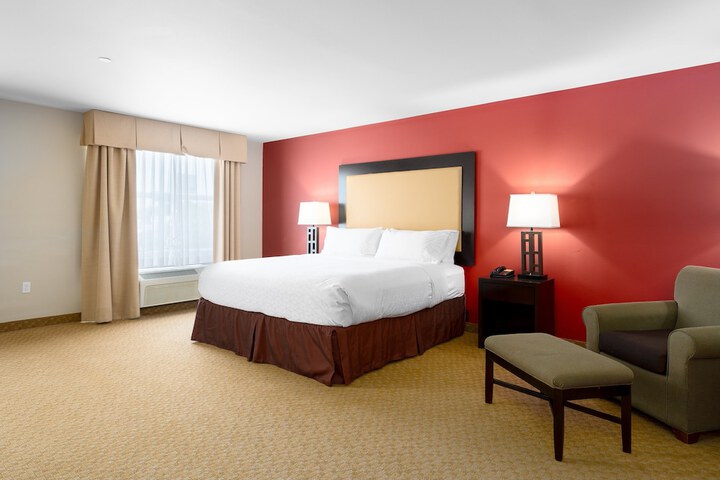 Room 32 of 65