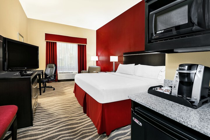 Room 30 of 46