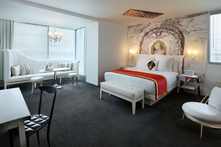 Room 49 of 107