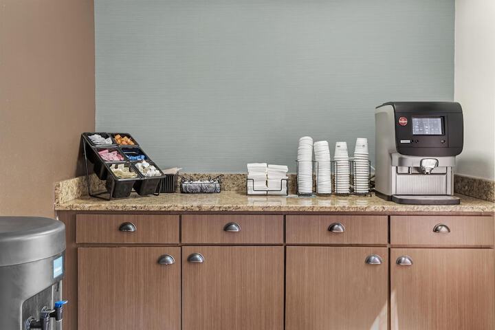 Best Western PLUS Executive Hotel