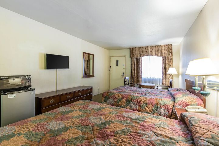 Room 15 of 22