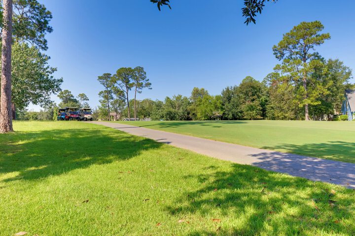 Chic Home w / Club Access Near Bay St. Louis!