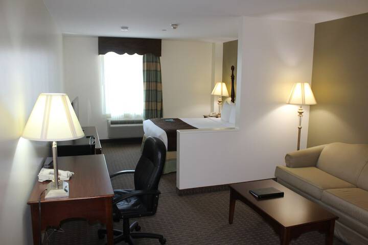 Room 32 of 60