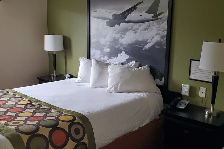 Super 8 by Wyndham Edmonton International Airport