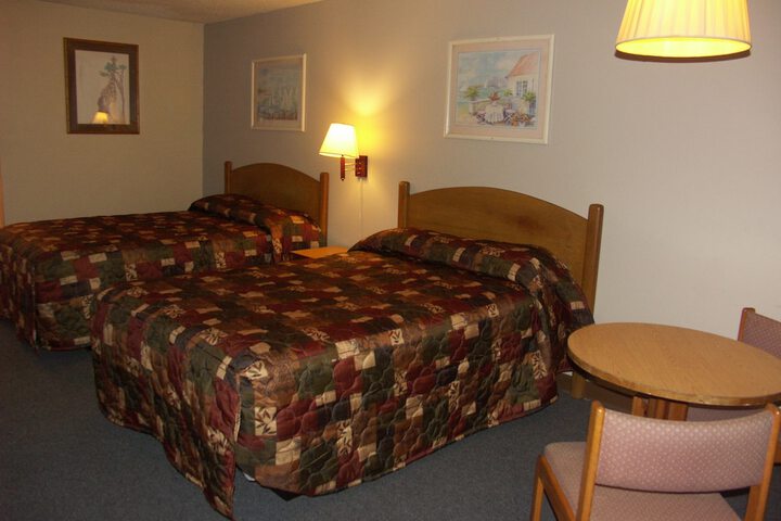 Deerwood Inn and Madison Campground