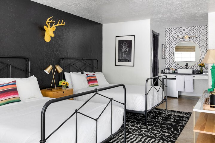 Room 42 of 68