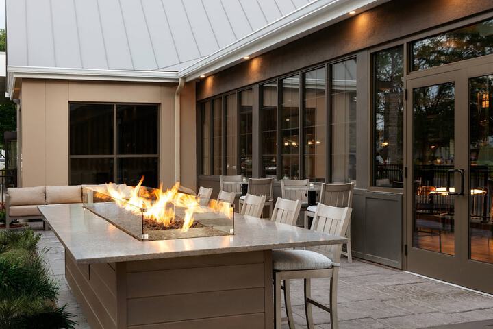 Delta Hotels by Marriott Burlington