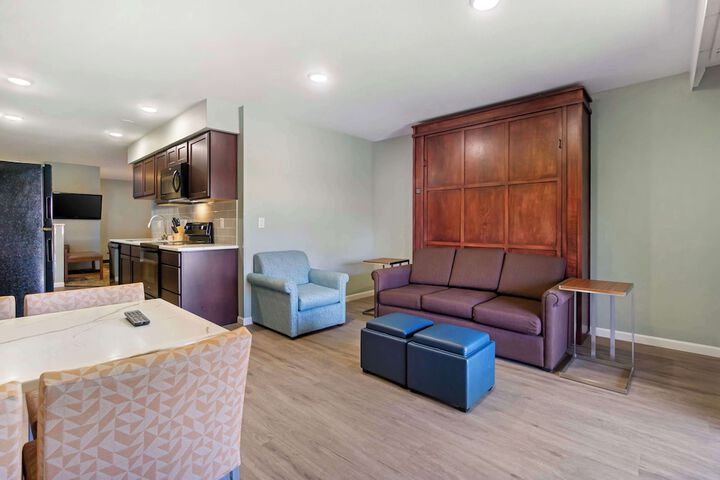 Best Western Plus Ahtanum Inn
