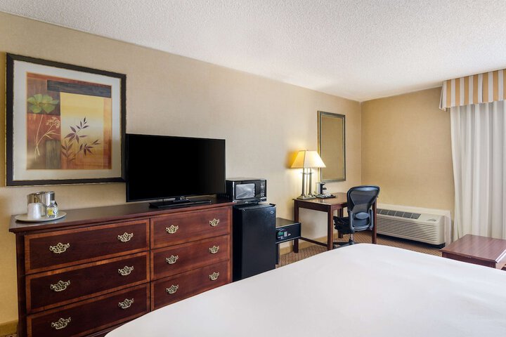 Room 35 of 67